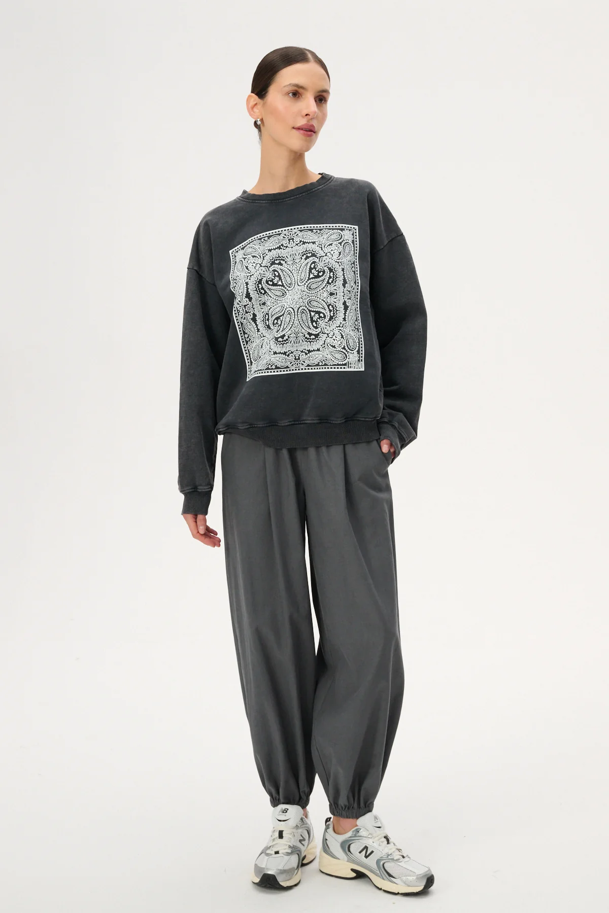 Bluza z bawełny z nadrukiem bandany - Bailey - Image 4