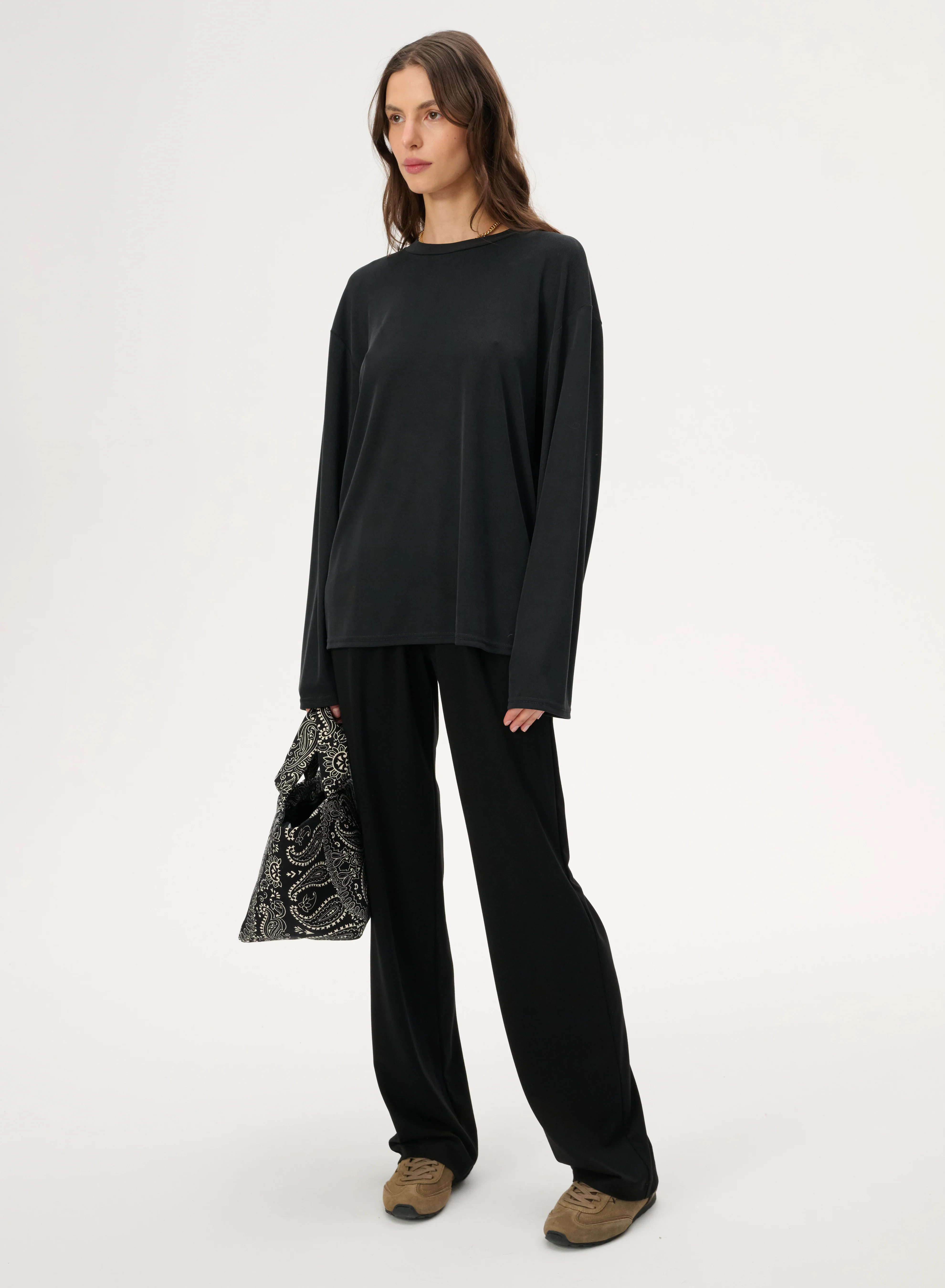 Longsleeve z delikatnej dzianiny w kolorze czarnym - Anthony - Image 3