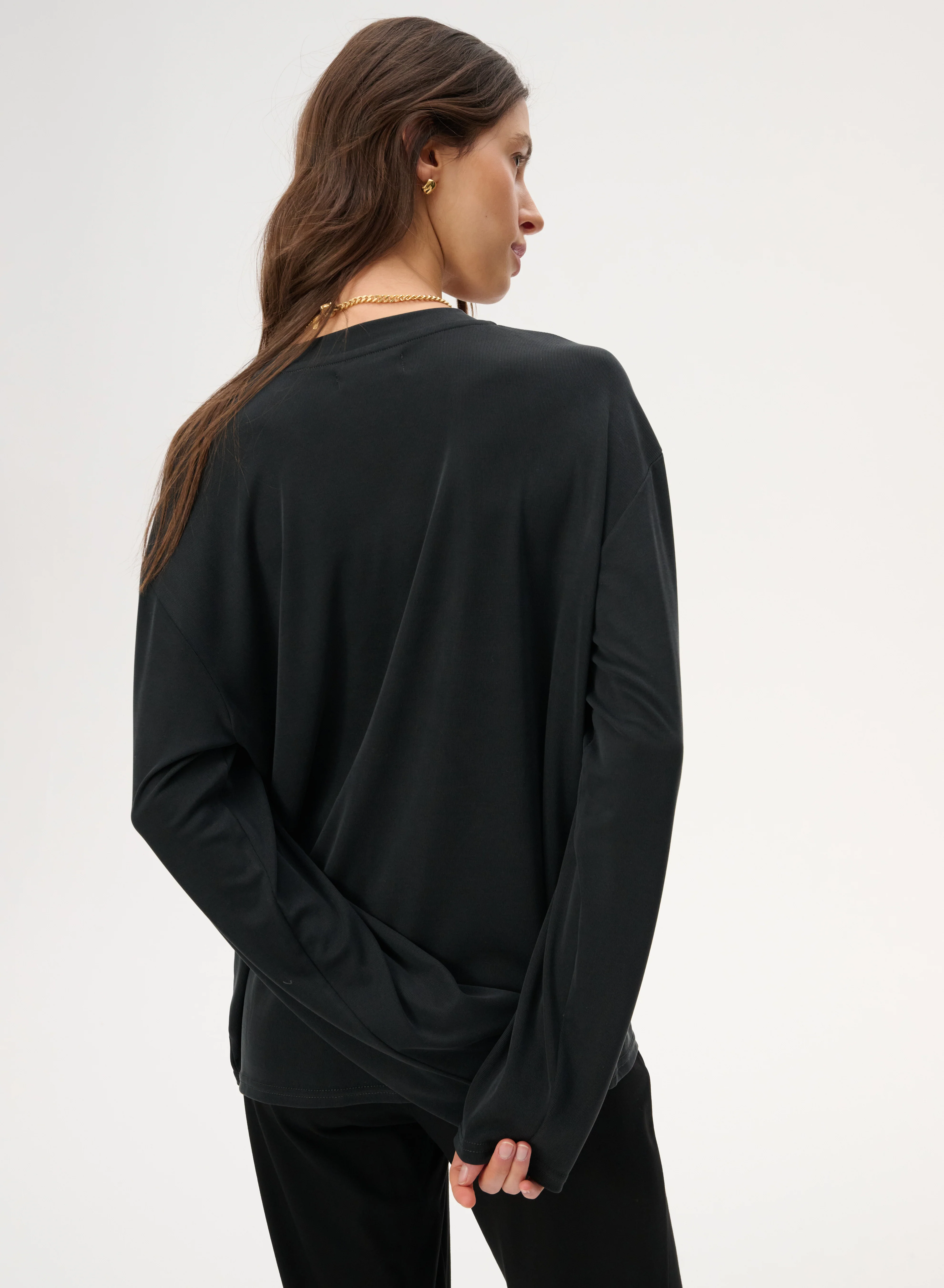 Longsleeve z delikatnej dzianiny w kolorze czarnym - Anthony - Image 4